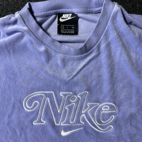 Nike Tops - Nike Womens Velour Cropped Sweatshirt Lavender Purple Script Logo Small RN56323